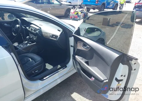 2017 Audi A7 3.0T Premium Plus z USA, uszkodzony, nr VIN WAUW2AFC6HN032149